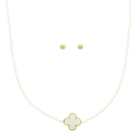 CLOVER PENDANT BEADED NECKLACE